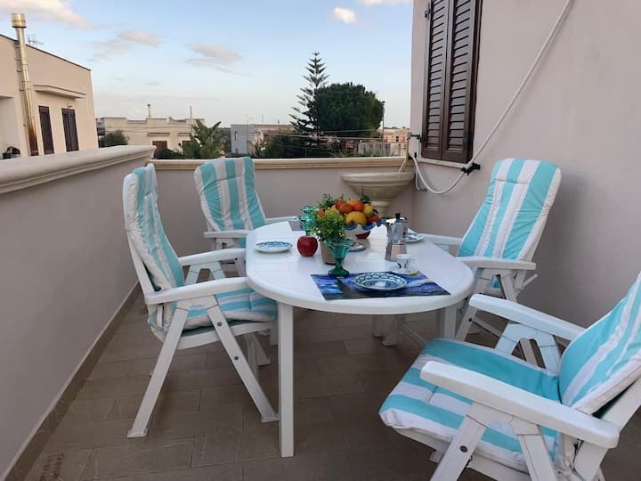 c1b24b25-1716-42ee-b77d-c9b06c964415